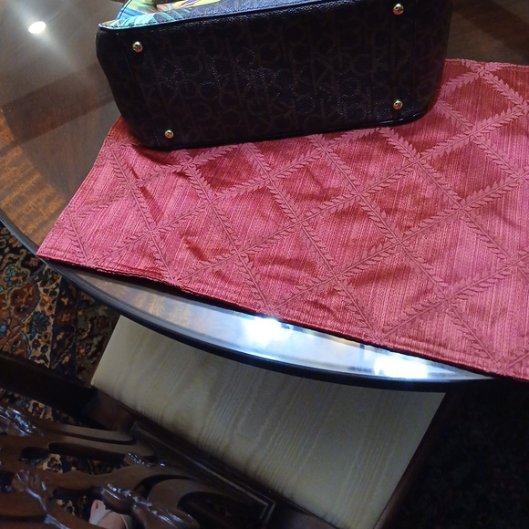 Calvin Klein Tropical Bag - Picture 4 of 9